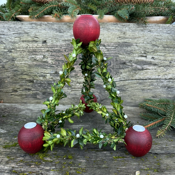 Paradeiserl – Bayerischer, handgefertigter Weihnachtsschmuck aus Holz