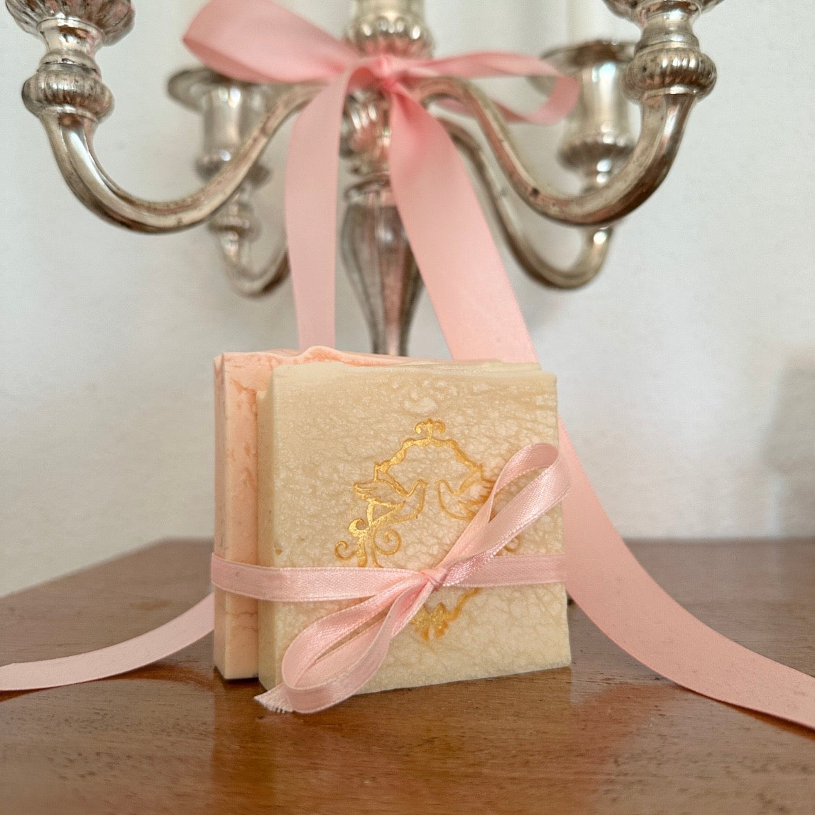 Ballseason - Seifenstücke im Regency Style