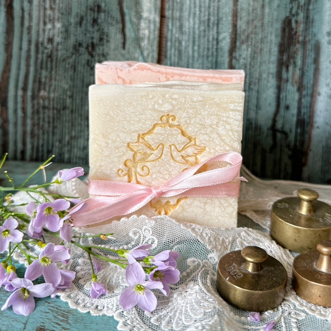 Ballseason - Seifenstücke im Regency Style