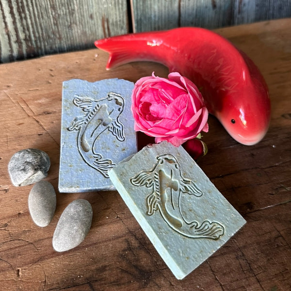 Koi - zwei kleine Friesen Seifenchen