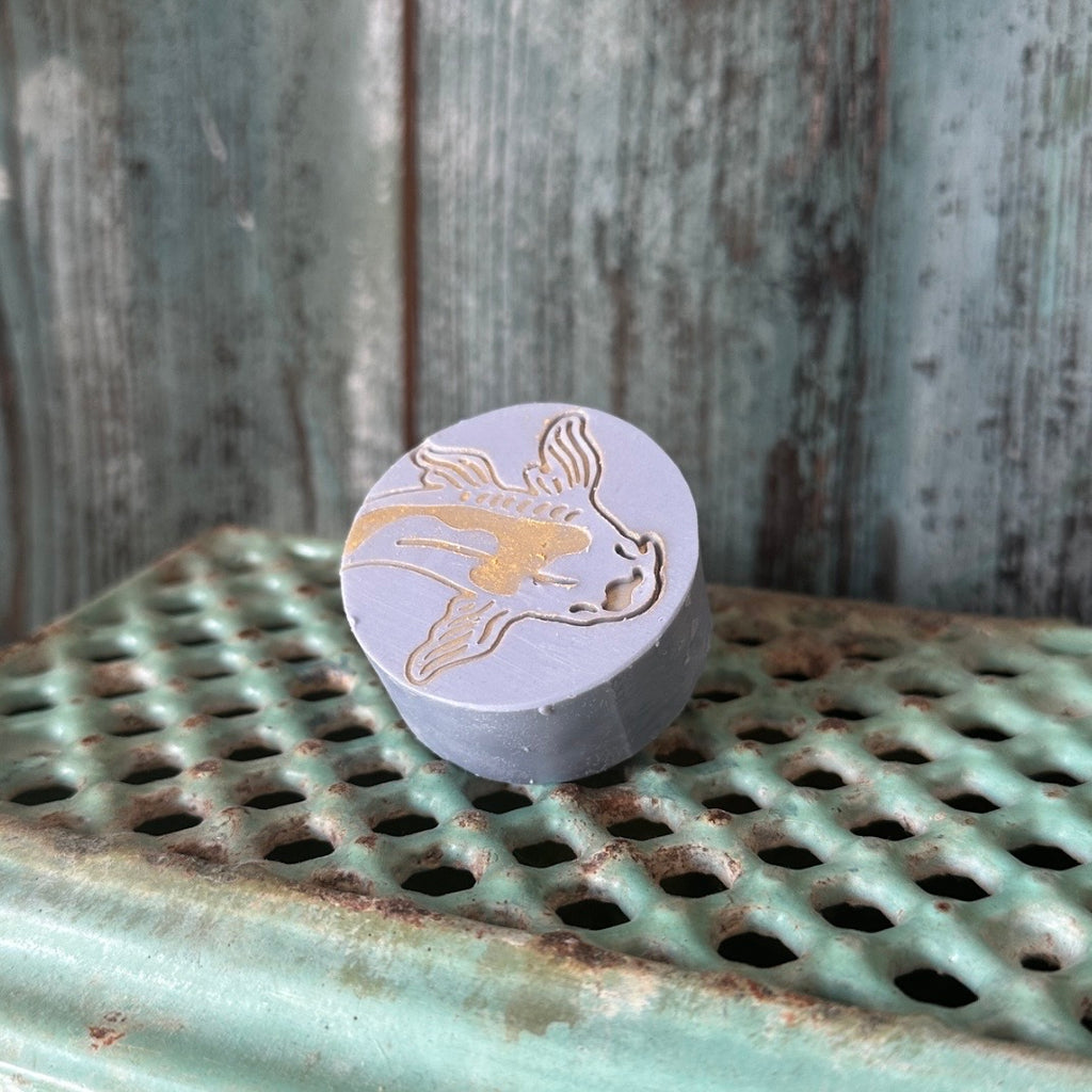 Golden Koi - Lila Theresiaseife